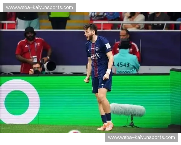 斯坦福桥的冰与火：05欧冠切尔西vs巴萨，一场永载史册的经典对决